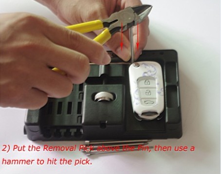 Folding Remotes Quick Removal/Installation Tool
